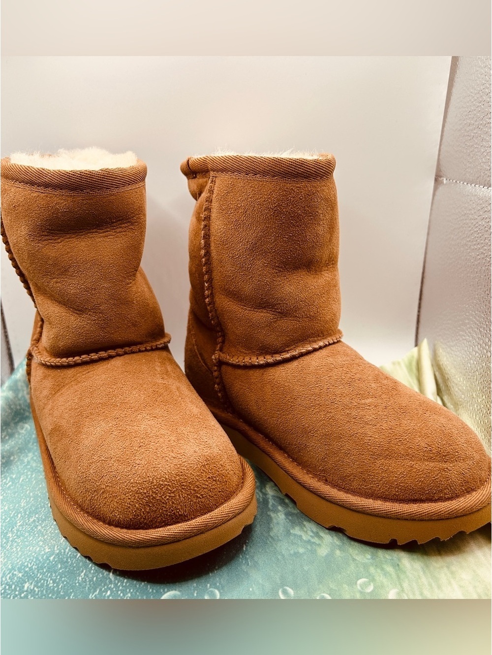 UGG Kids Classic II Tall Shearling-Lined Boots - Chestnut Size 11